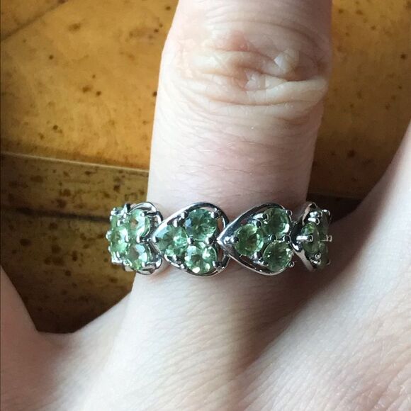 Natural Arizona Peridot Sterling Silver Heart Ring Size 7 - Picture 1 of 8